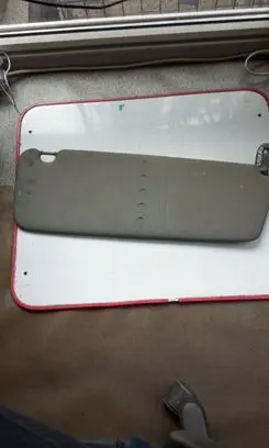 Sun visor