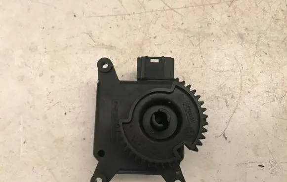 Volkswagen Fox Air flap motor/actuator 309368200AE B24949012966