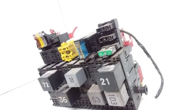 Seat Alhambra (Mk1) Fuse module 7M0937025D