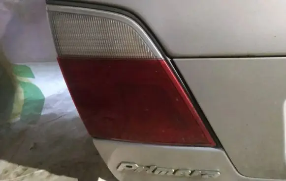 Nissan Primera Tailgate rear/tail lights