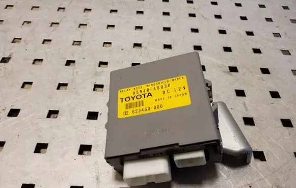 Lexus RX 330 - 350 - 400H Window wiper relay 8594048030
