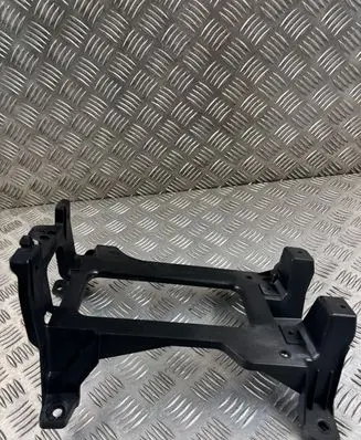 Audi Q7 4M Sound amplifier holder/bracket 4M0907348B