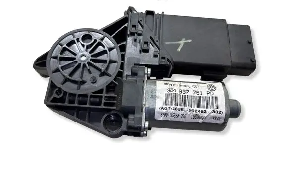 Volkswagen PASSAT B5.5 Front door window regulator motor 3B4837751PD