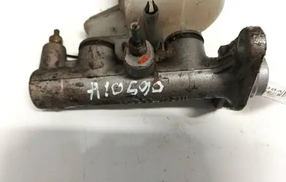 Mitsubishi Colt Master brake cylinder