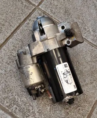 BMW X5 E70 Starter motor 364268 1005841209