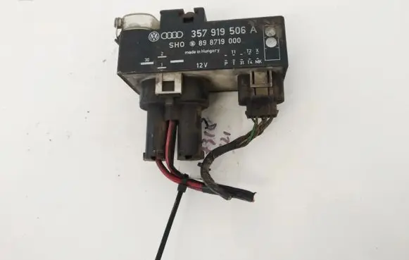 Volkswagen PASSAT B4 Coolant fan relay 357919506a 898719000