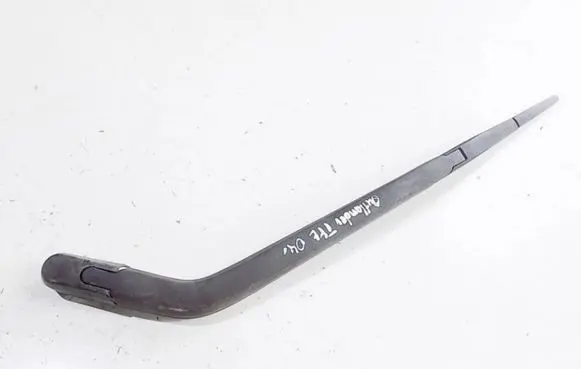 Mitsubishi Outlander Rear wiper blade arm