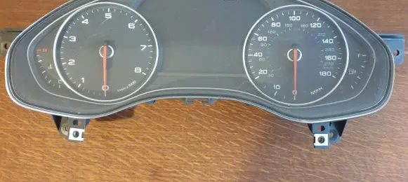 Audi A6 C7 Speedometer (instrument cluster) 4G8920982