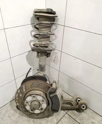 Mercedes-Benz C W204 Front wheel hub spindle knuckle
