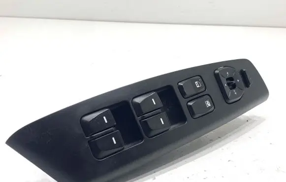Hyundai ix35 Electric window control switch 