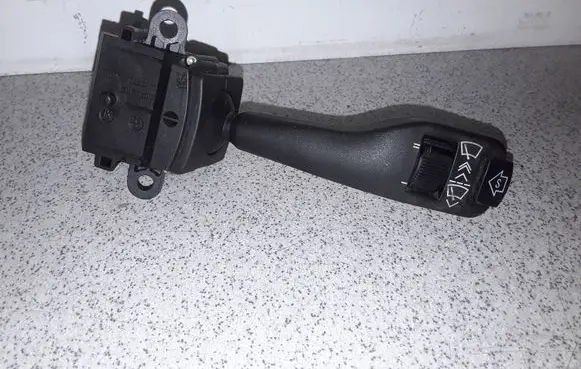 BMW 5 E39 Wiper control stalk 8375408