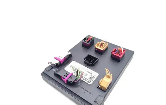 Audi A4 S4 B8 8K Comfort/convenience module 8K0907063K