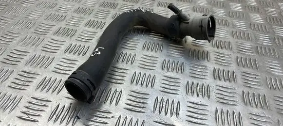 Audi A4 S4 B7 8E 8H Engine coolant pipe/hose
