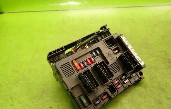 Citroen C3 BSM Control unit 9643498880