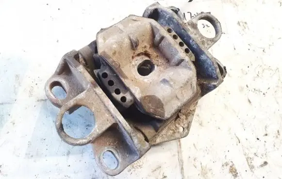 Jaguar X-Type Engine mount bracket 1s717m122