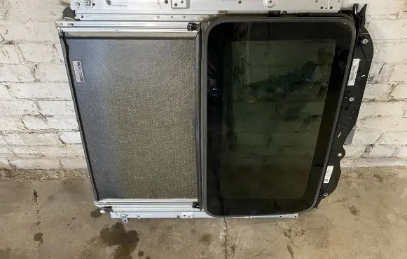 Dodge Durango Sunroof set A143961010 5PT00HDAAC