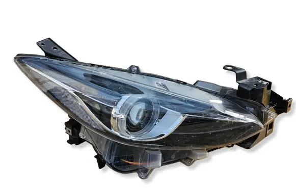 Mazda 3 II Headlight/headlamp BHR251030 5898730100