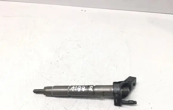 Mercedes-Benz CLS C219 Fuel injector A6420700587 0445115027