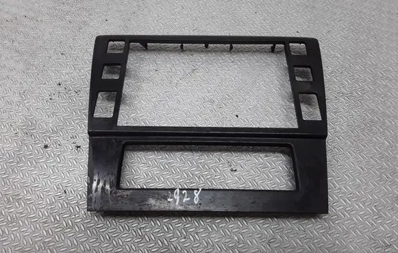 Skoda Superb B5 (3U) Radio/GPS head unit trim 3U0858069G