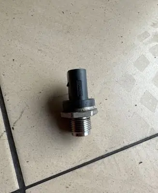Fuel pressure sensor