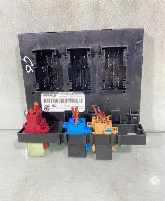 Volkswagen Golf VI Comfort/convenience module 1k0937084f S0651