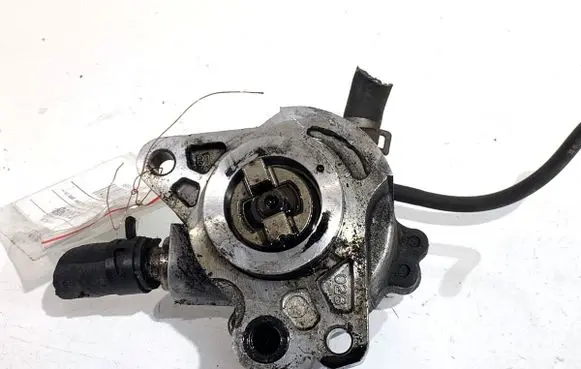 Toyota RAV 4 (XA20) Vacuum pump 2930027020