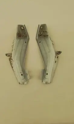 Renault Twingo III Fender mounting bracket 631429601R