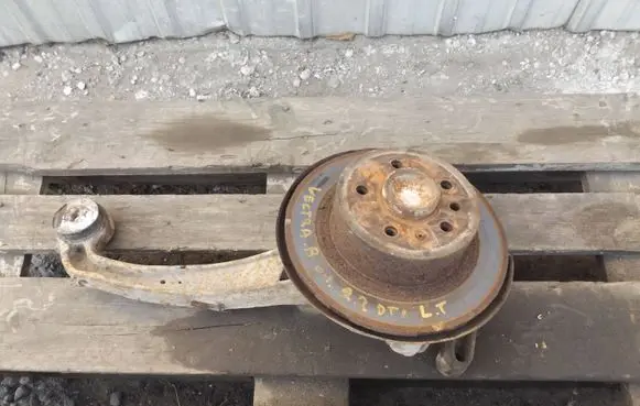 Opel Vectra B Rear wheel hub spindle/knuckle 1DTLL1