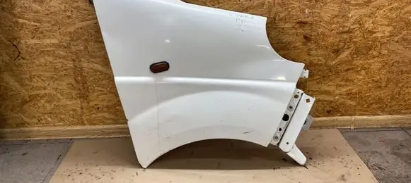 Opel Vivaro Fender