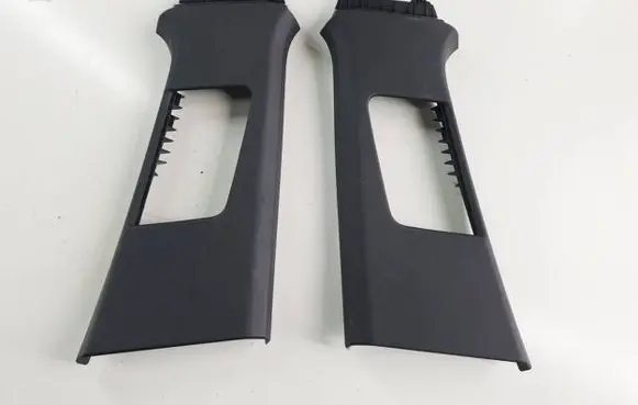 Audi Q4 Sportback e-tron (B) pillar trim (top)