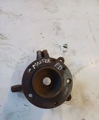 Renault Master II Front wheel hub
