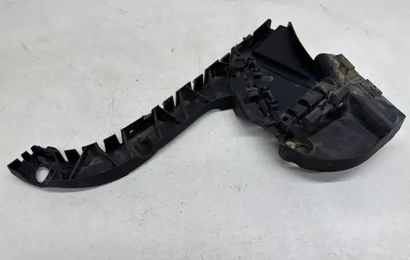 Volvo XC70 Rear bumper mounting bracket 31265324