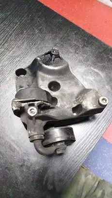 BMW 3 E46 A/C compressor mount bracket 7787319
