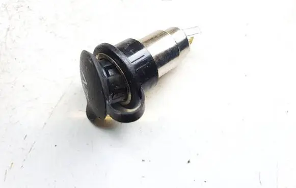 Ford Mondeo Mk III Cigarette lighter 1s7t19n236aa