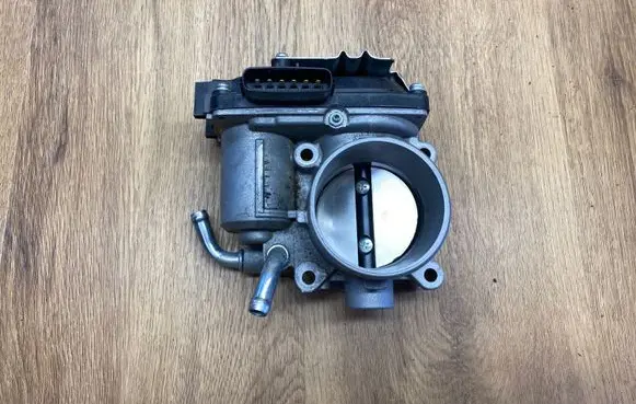 Mitsubishi Outlander Throttle valve 89060531