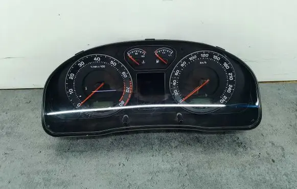 Skoda Superb B5 (3U) Speedometer (instrument cluster) 3U0920840C