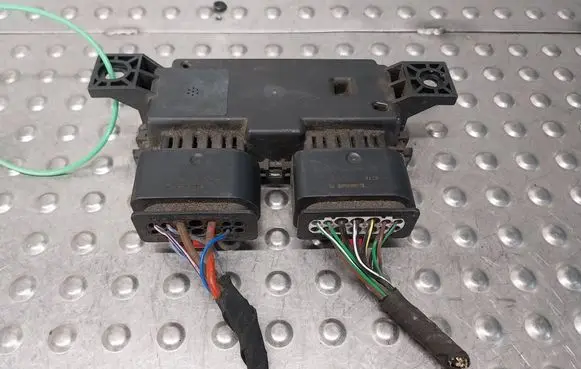 Mercedes-Benz A W177 Fuel pump relay A0009008214 A0009015303