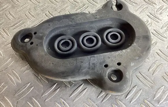 BMW 6 F06 Gran coupe Engine compartment rubber 64119115380