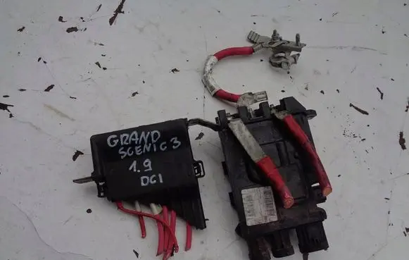 Renault Scenic III - Grand scenic III Positive cable (battery) 