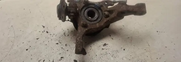 Opel Zafira A Front wheel hub spindle knuckle