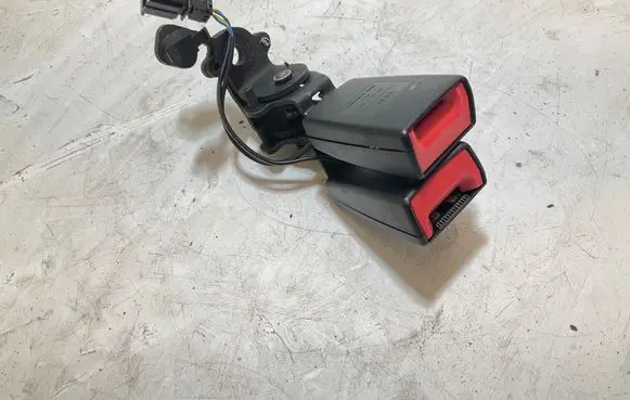 Audi A3 S3 8V Rear seatbelt buckle 8V0857739 05022018