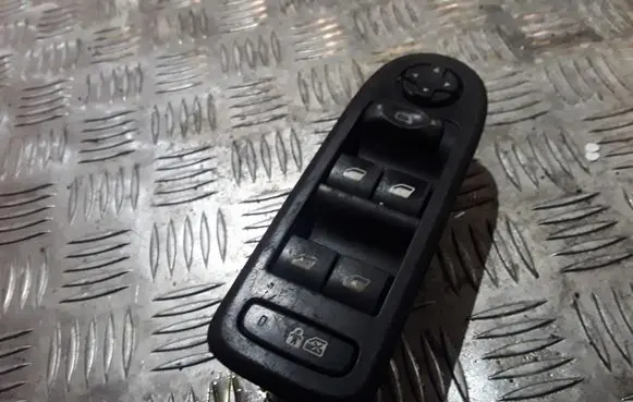Peugeot 308 Electric window control switch 96644915