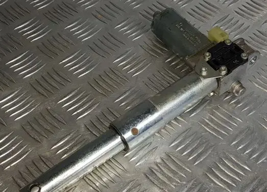 BMW X5 E70 Seat adjustment motor 0390203230