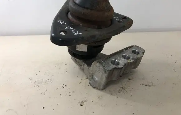 Engine mount bracket