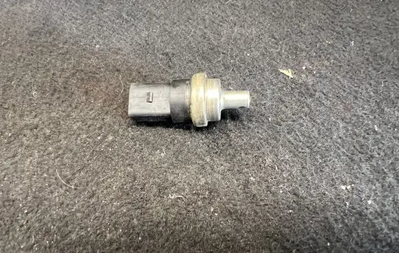 Volkswagen Golf IV Other engine bay part PA66GF30