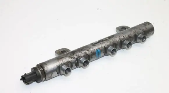 Chrysler 300C Fuel main line pipe 0445216043 35022118G