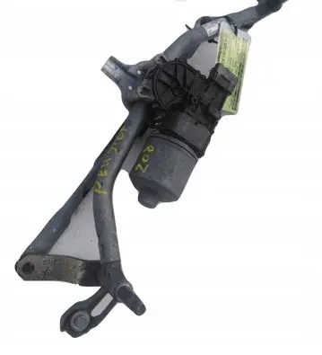 Peugeot 208 Wiper motor 9673222580