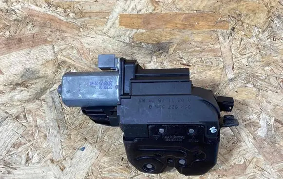 Porsche Macan (95B) Loading door lock 95b827505