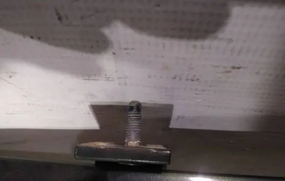 Volkswagen PASSAT B5 Tailgate/trunk/boot hinge
