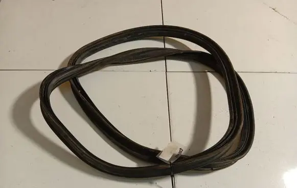 Volvo S80 Trunk rubber seal (body) 